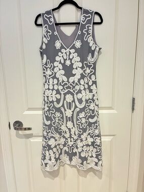 Sundance Gray Midi Dress with White Floral Appliqué